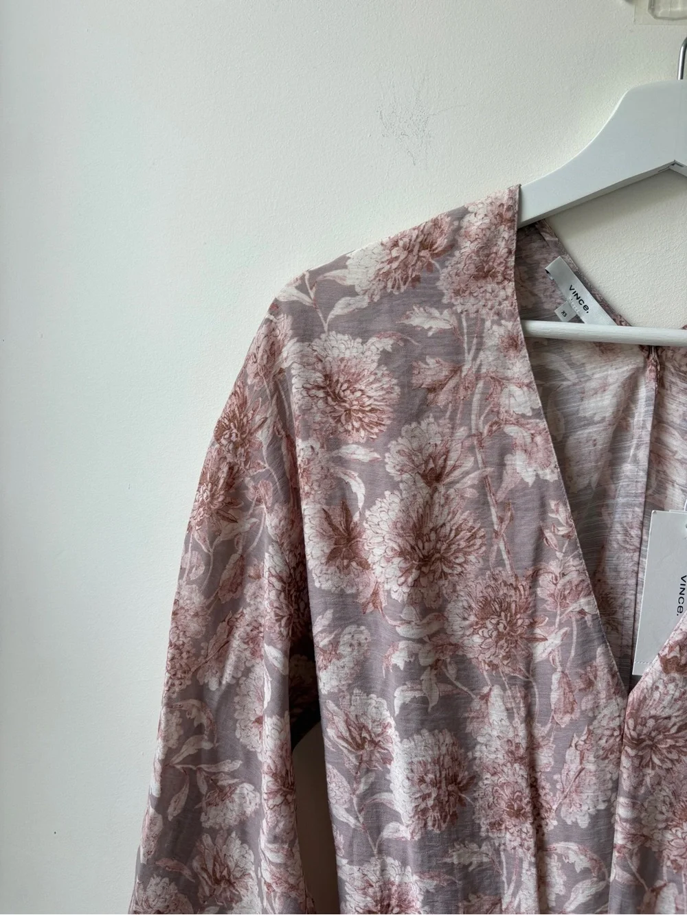 NWT Vince Floral V-Neck Midi Dress - Picture 8 of 14
